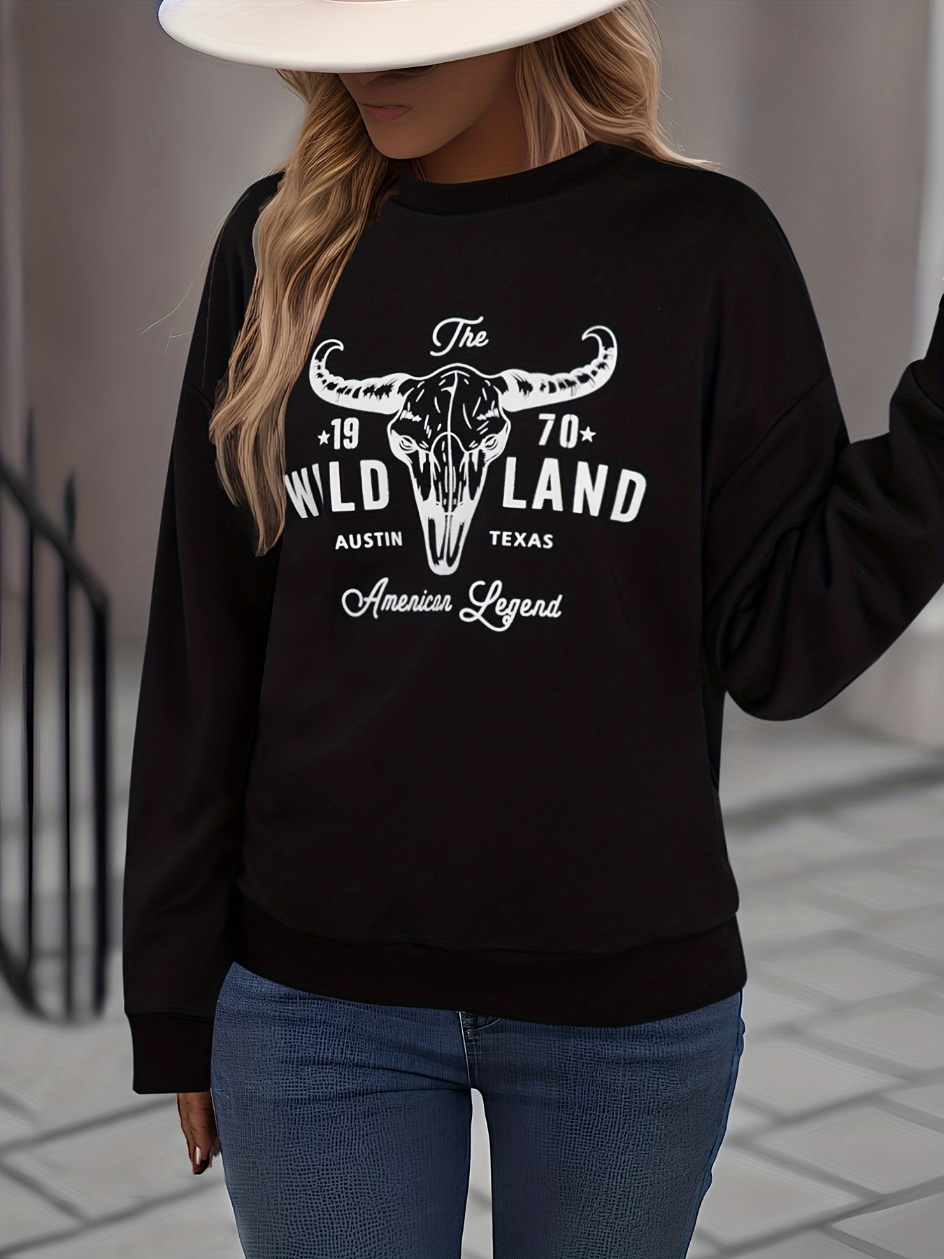 Bull Head Print Pullover Sweatshirt Crew Neck Fall Winter Womens Clothing