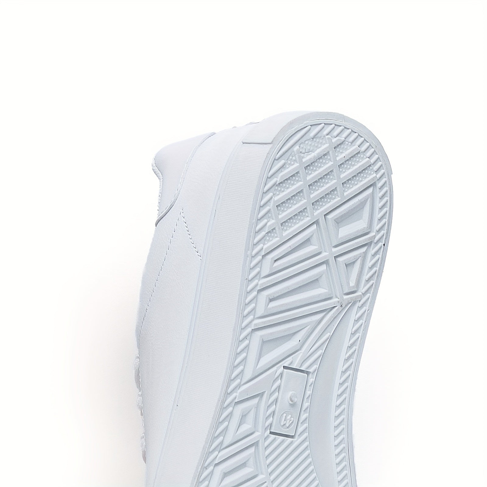 Men's Lace Up Skate Sneakers with Good Grip