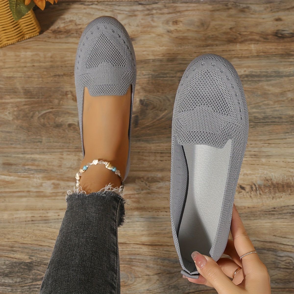 Women's Breathable Knitted Slip On Flats Lightweight Walking Shoes