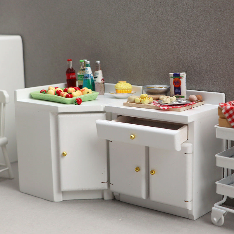 Miniature Kitchenware Set for Dollhouses - Realistic Details