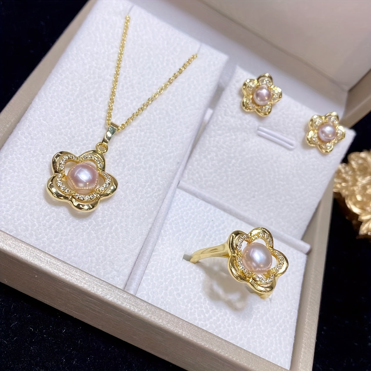Faux Pearl Flower Pendant Necklace Earrings Rings Set