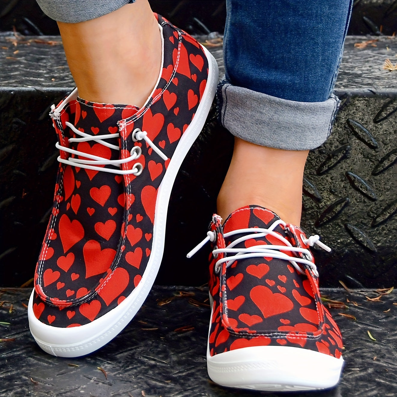 Red Heart Print Women's Casual Flat Canvas Shoes