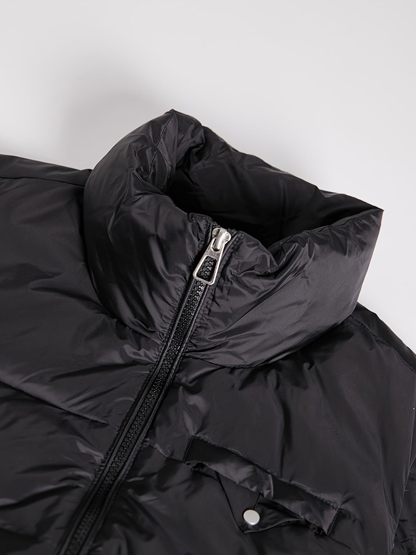Women's Lightweight Sleeveless Puffer Vest for Winter Sports
