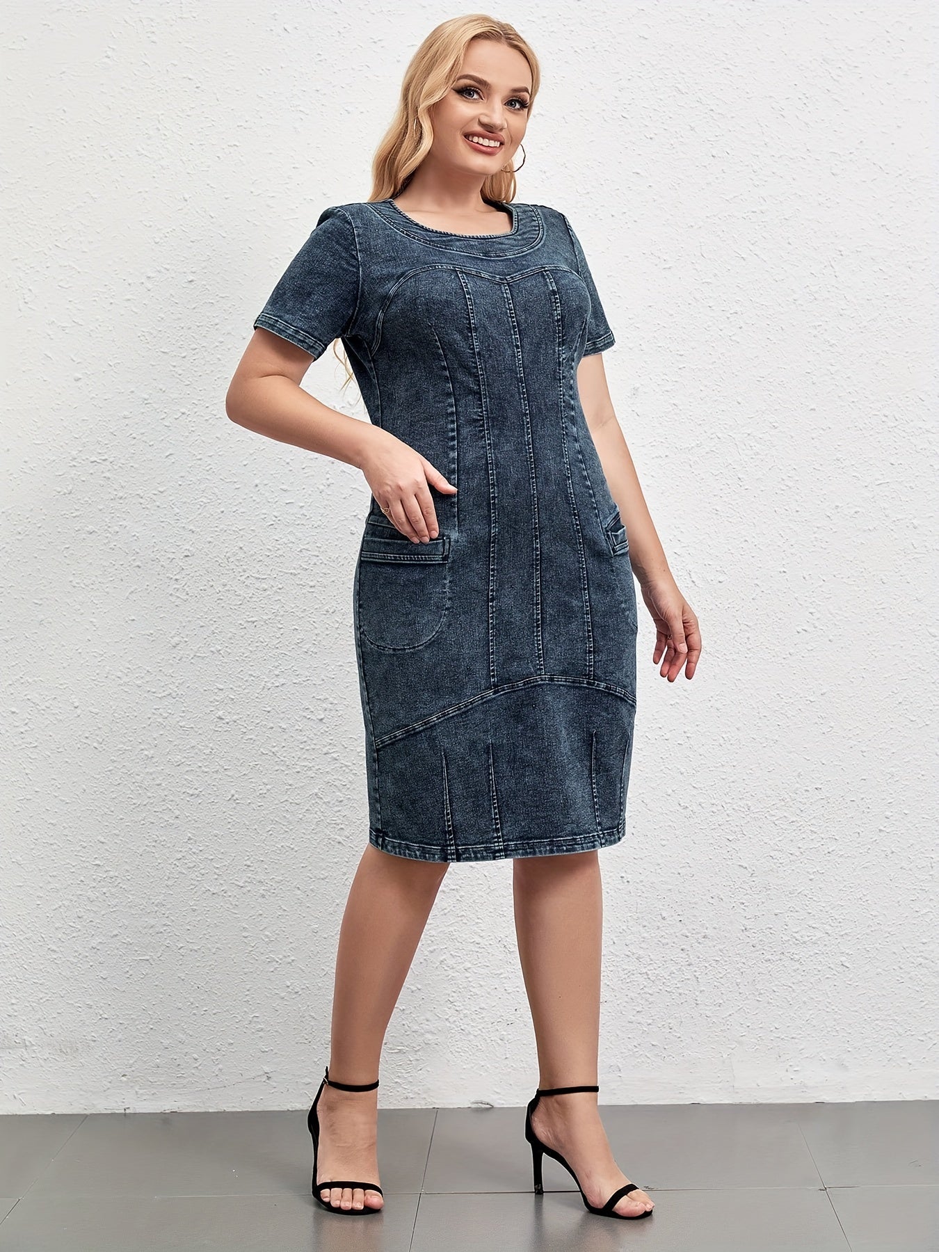 Denim Dress Women's Short Sleeve Round Neck Slim Fit Knee Length Dress