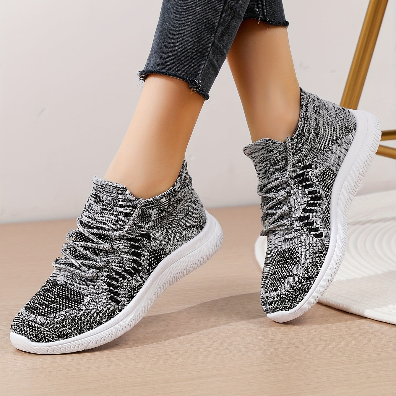 Women's Knitted Sports Shoes Lightweight Lace Up Low Top Running & Tennis Sneake