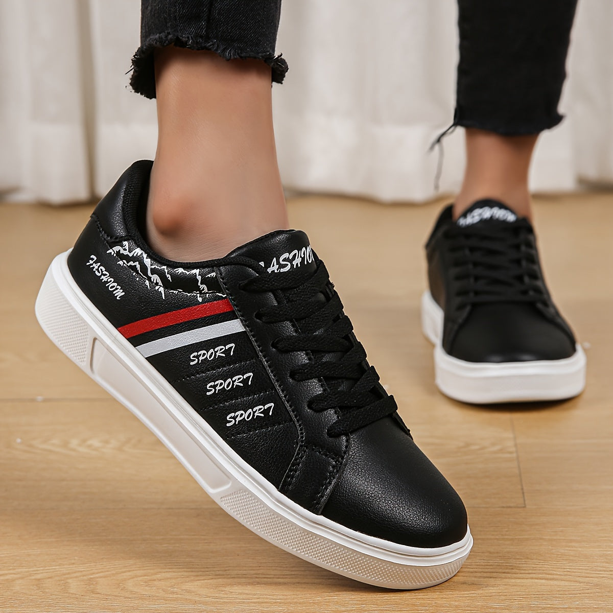 Faux Leather Stripes Pattern Skate Shoes Wear Resistance Non Slip Flat Sneakers