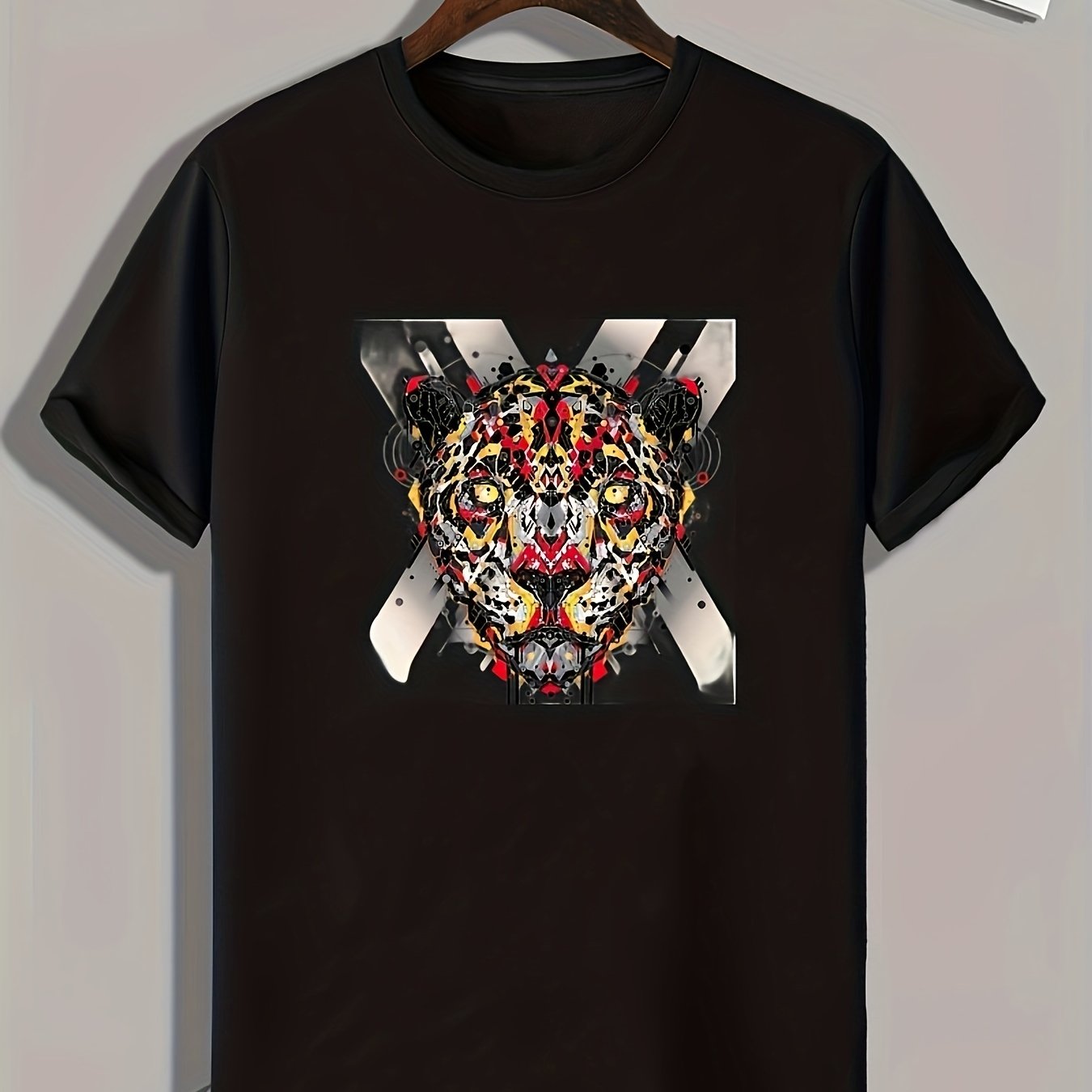 Leopard Pattern Men's Sports T-shirt, Fitness Outdoor Wear, Gift