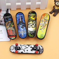 Mini Finger Skateboards Tabletop Toy Set