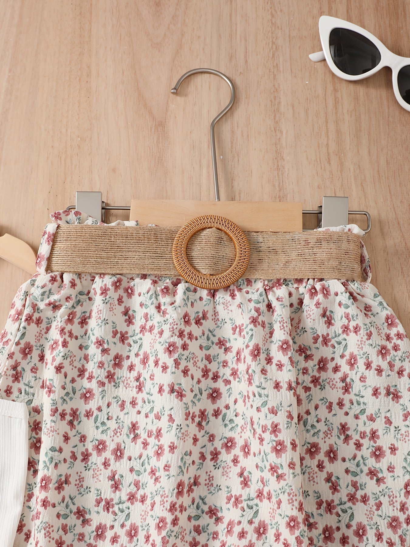 2pcs Girl Asymmetrical Neck Top And Floral Print Skirt Set Clothes