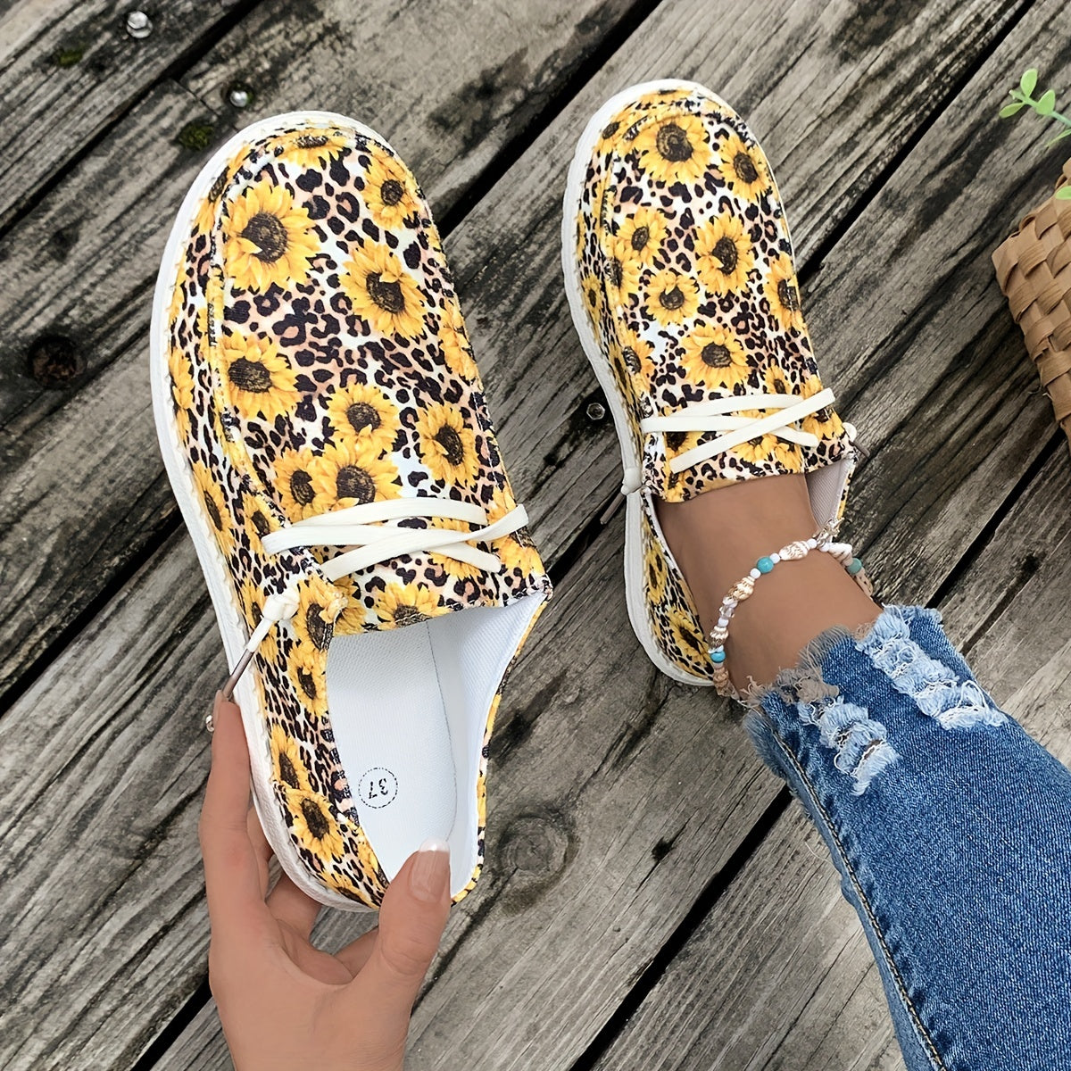 Flower & Leopard Print Canvas Casual Lace Up Low Top Shoes