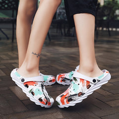 Women's Graffiti Beach Shoes Hollow Holes Clogs Lightweight