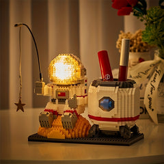 Student School Astronaut Pen Holder Building Blocks Puzzle Toy