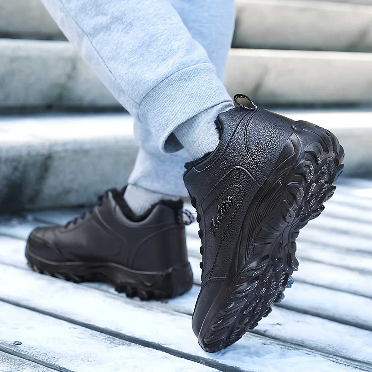 Unisex Winter Running Shoes Faux Fur Lining Thermal Lace-up Outdoor Sports