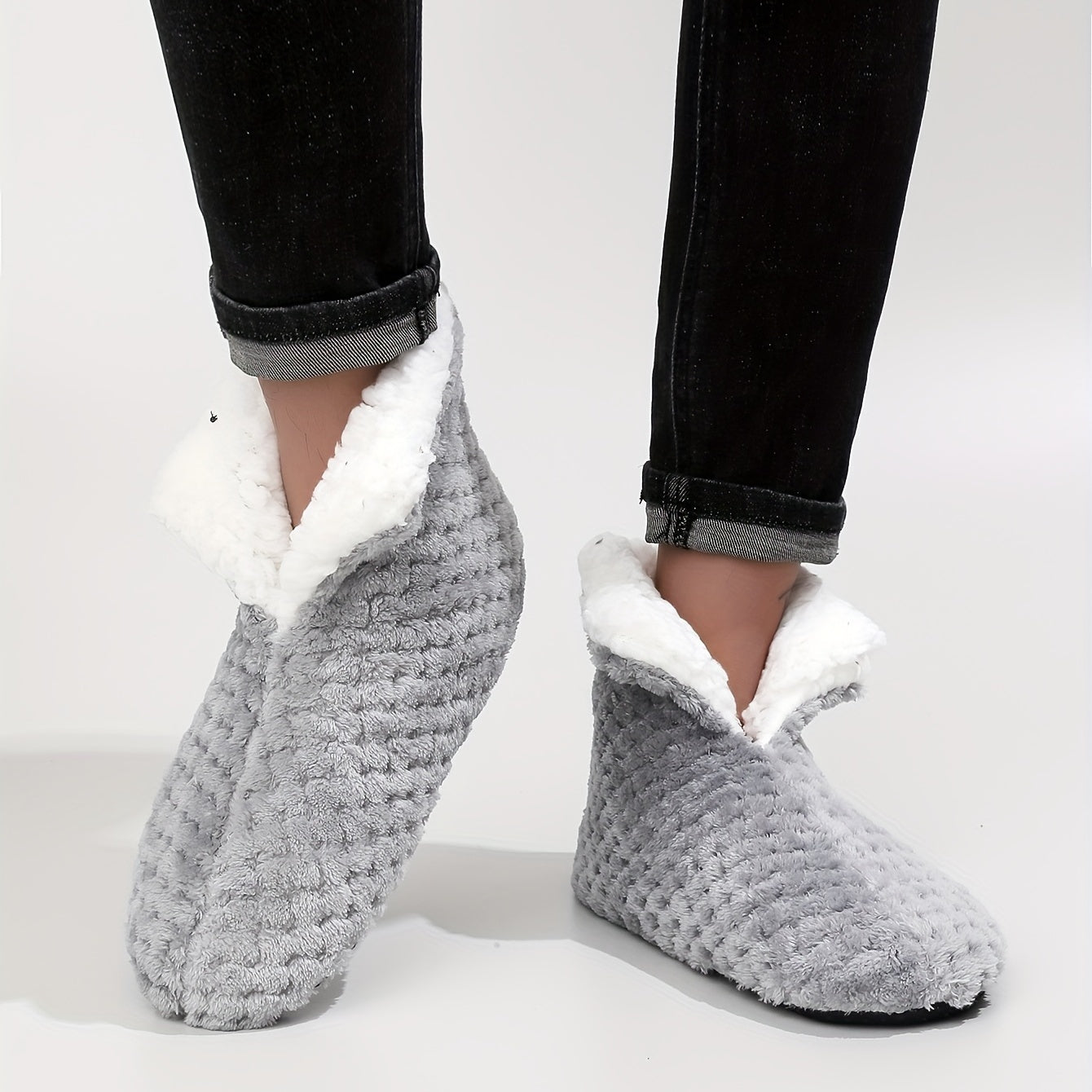Men's Plush Cozy House Slippers Anti-slip Winter Indoor Shoes