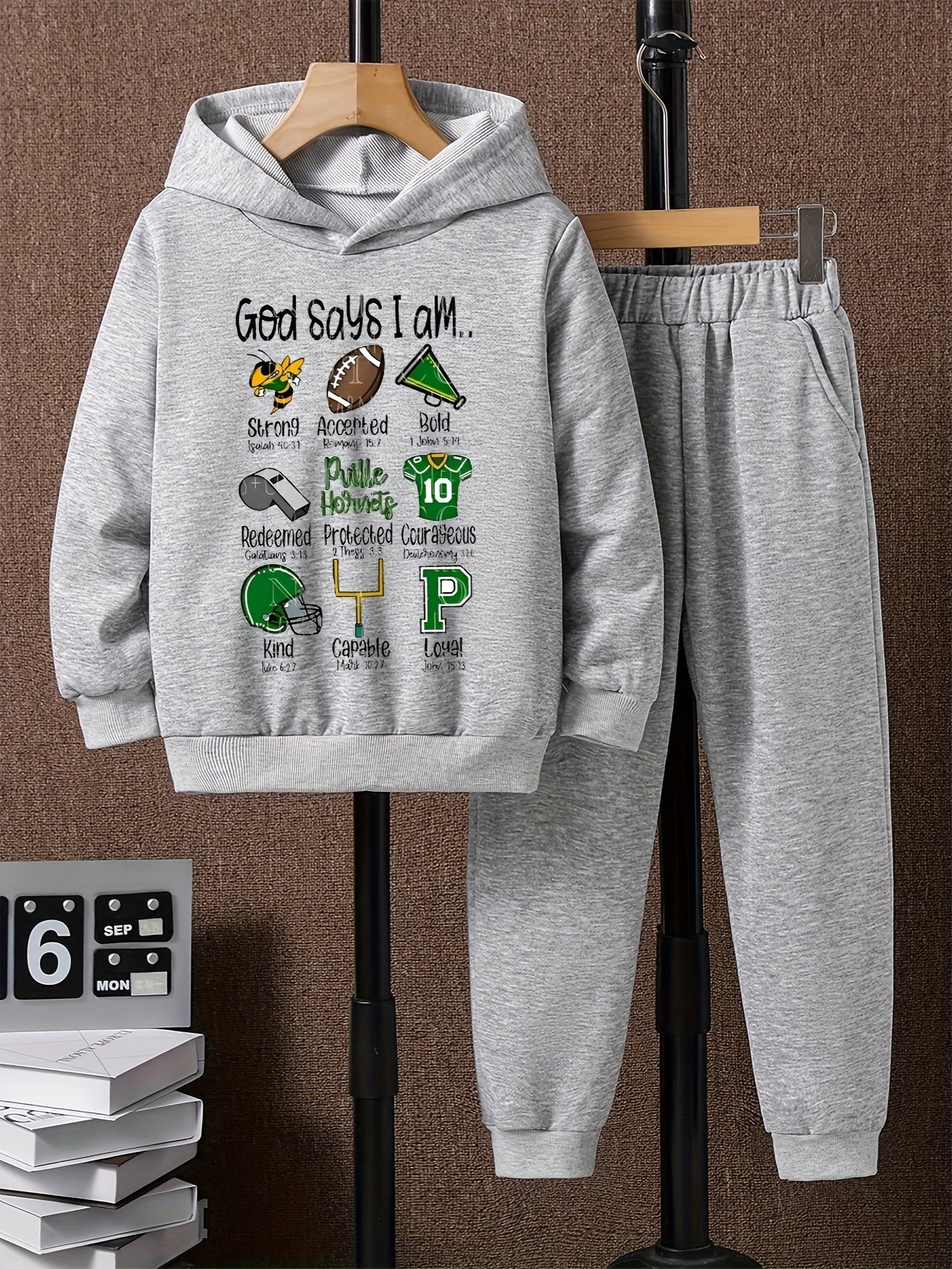 2pcs Boys Football Print Hoodie & Solid Sweatpants Set