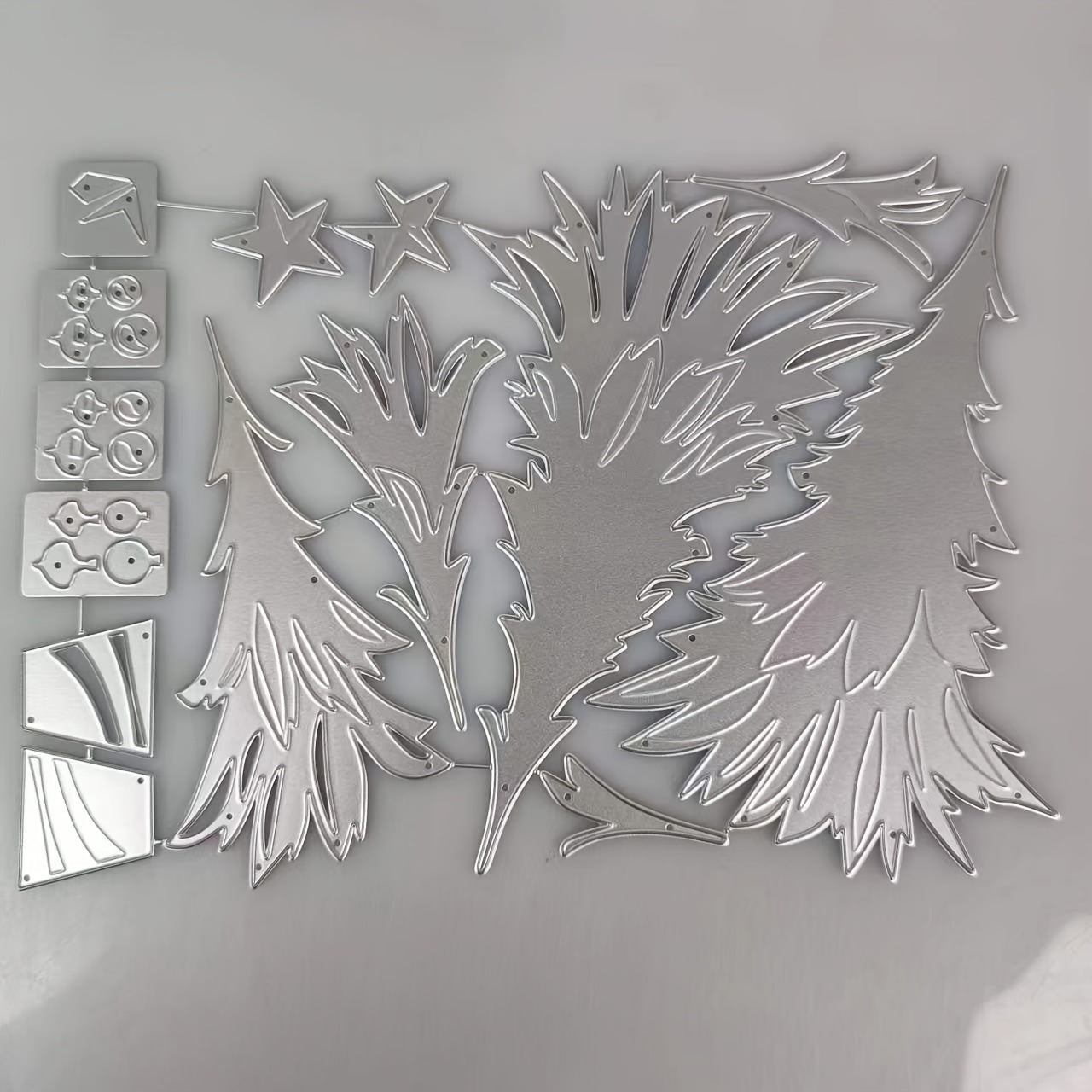 1pc Christmas Tree Metal Cutting Dies Stencil For Scrapbooking Album Cards