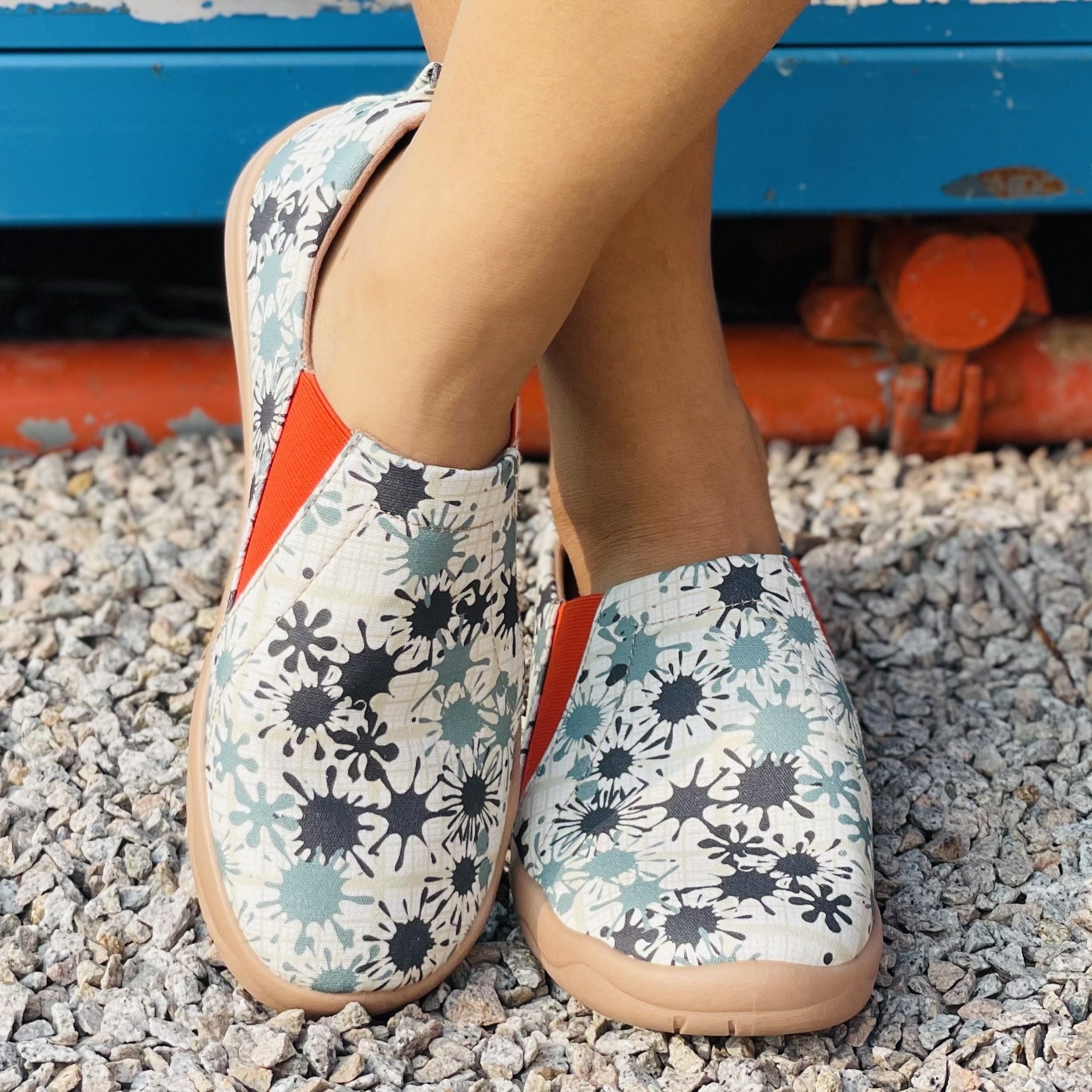 Women's Printed Canvas Slip-On Soft Sole Casual Shoes