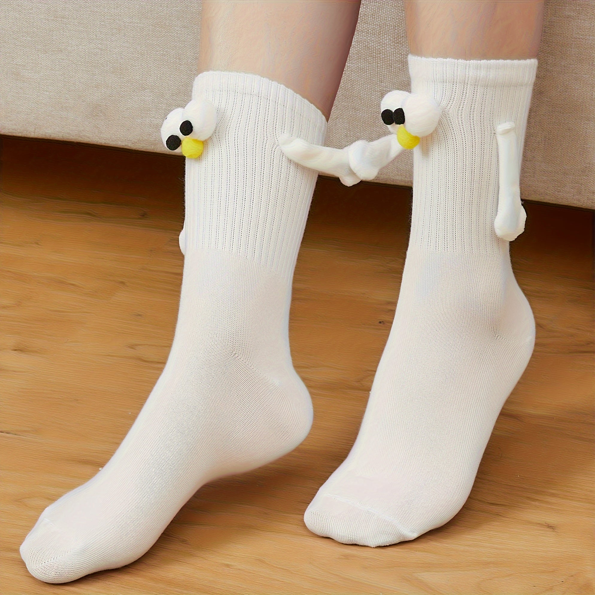 Men's Magnetic Holding Hands Crew Socks 2 Pairs
