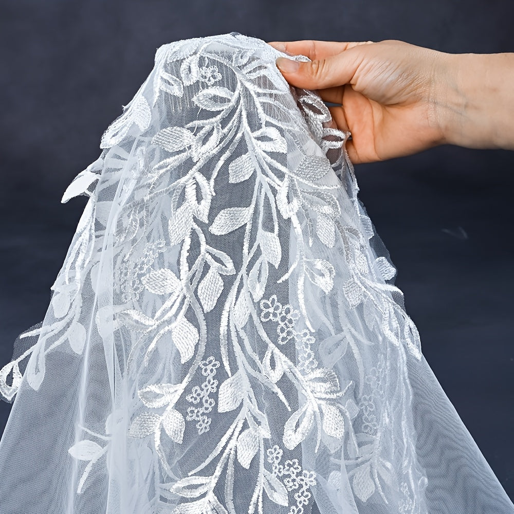 Vintage Lace Bridal Veil with Floral Embroidery