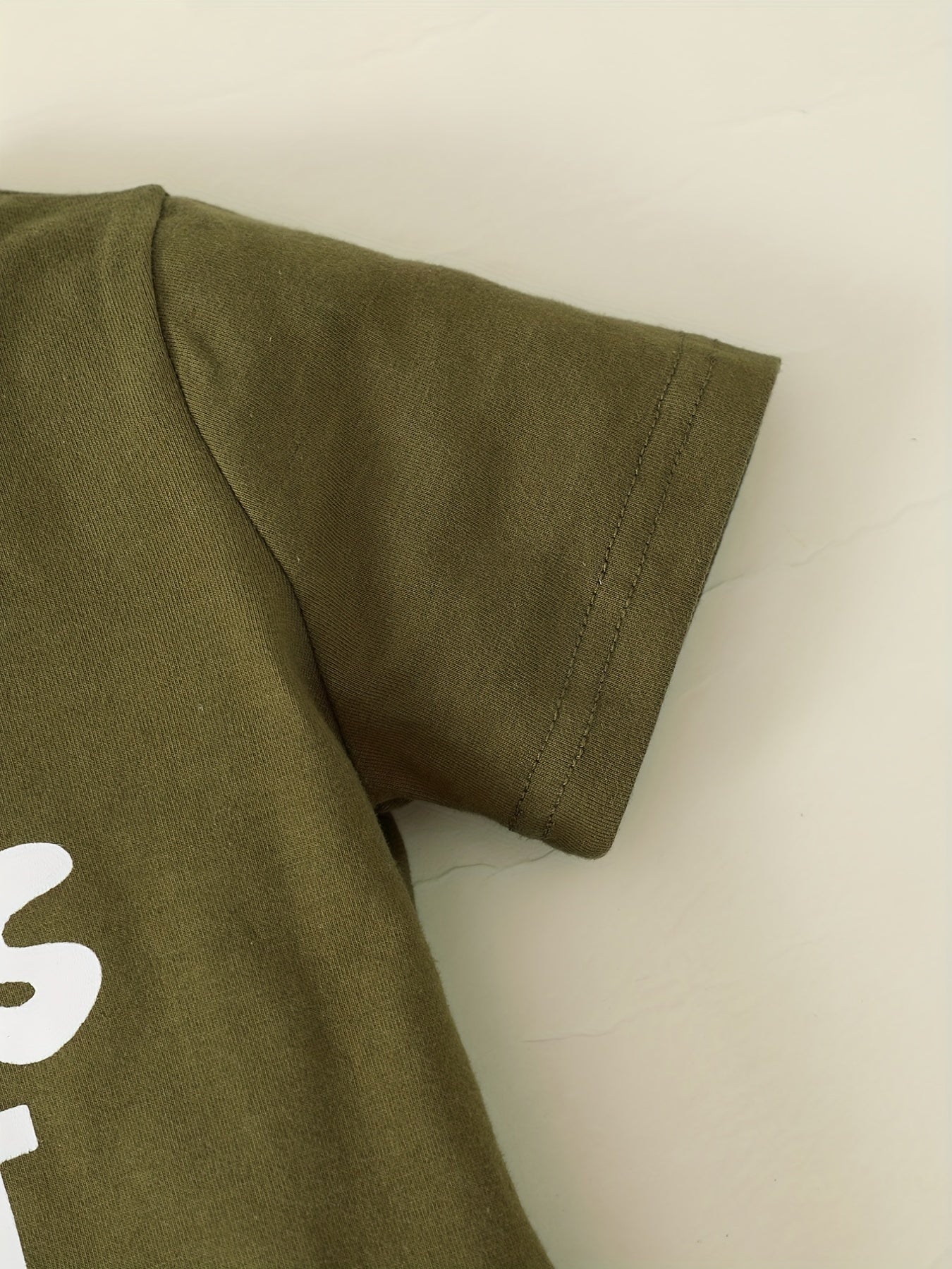 2pcs Baby Boys The Girls Just Love Me T shirt & Camouflage Pants Set