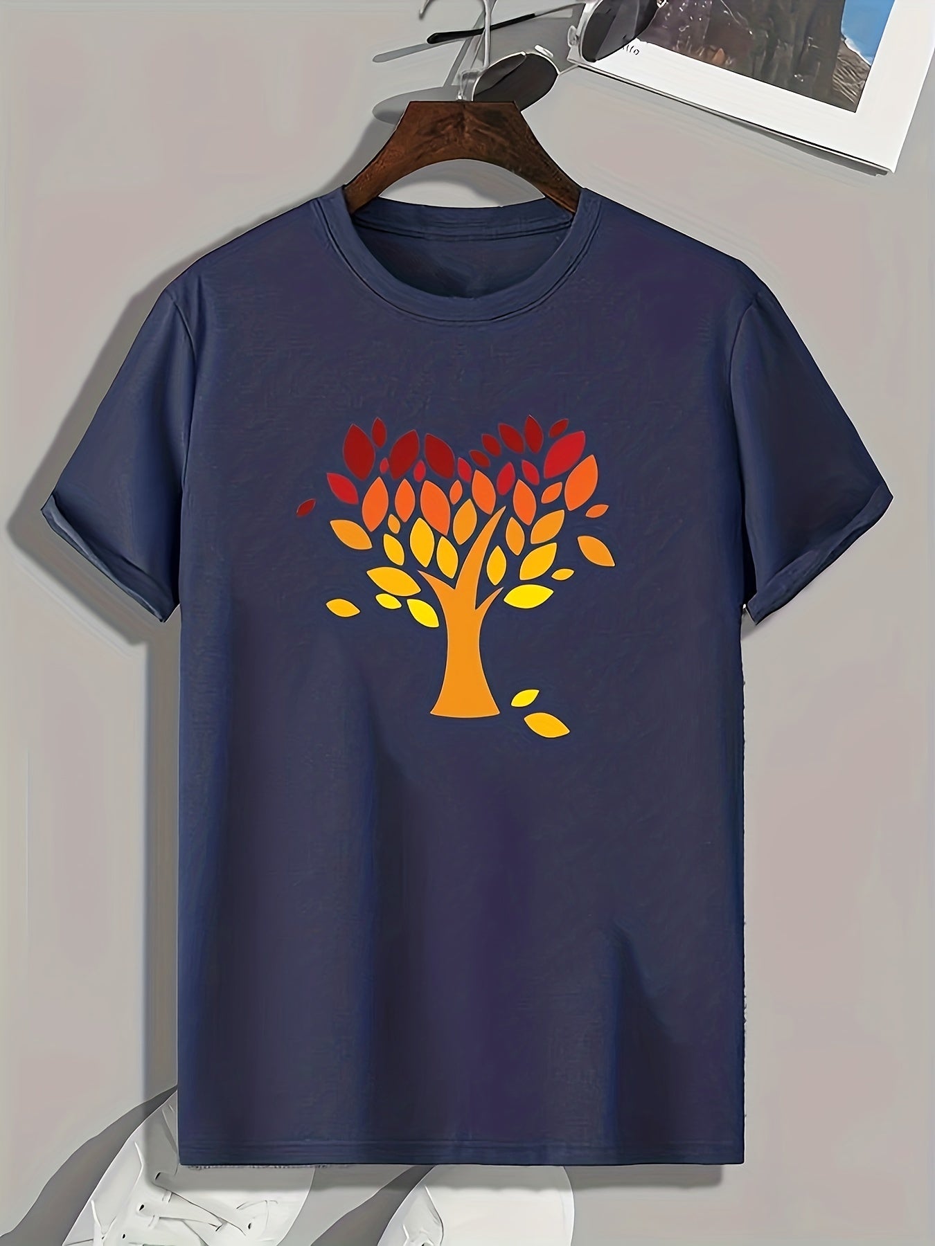 Golden Tree Print Men's Graphic T-shirt for Summer