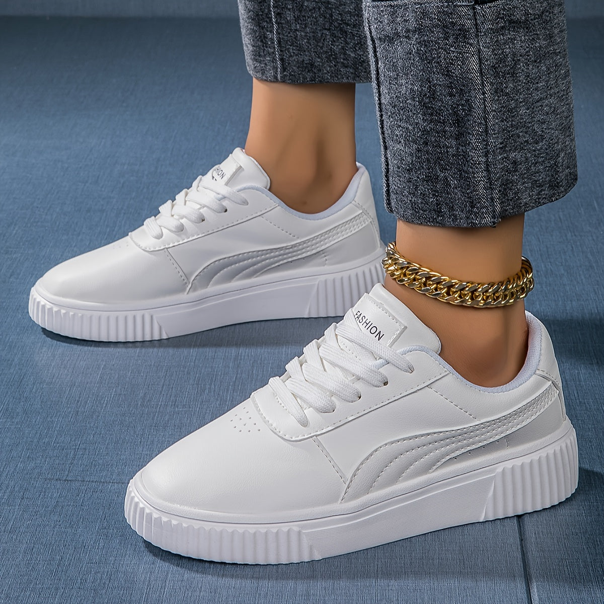Flat Sports Sneakers Slip Resistant Outdoor Skateboarding Shoes