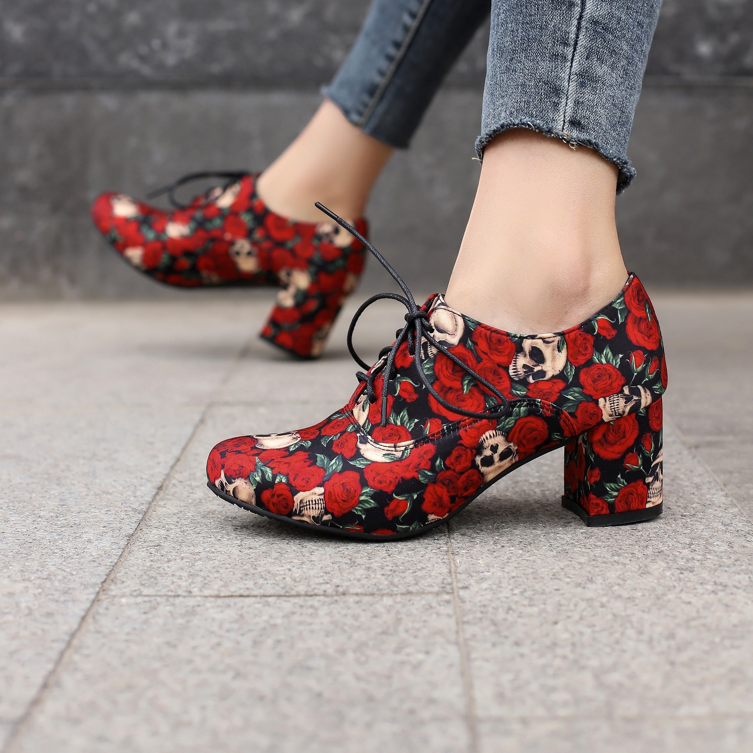 Skull & Rose Chunky Heels Lace Up Pumps Round Toe