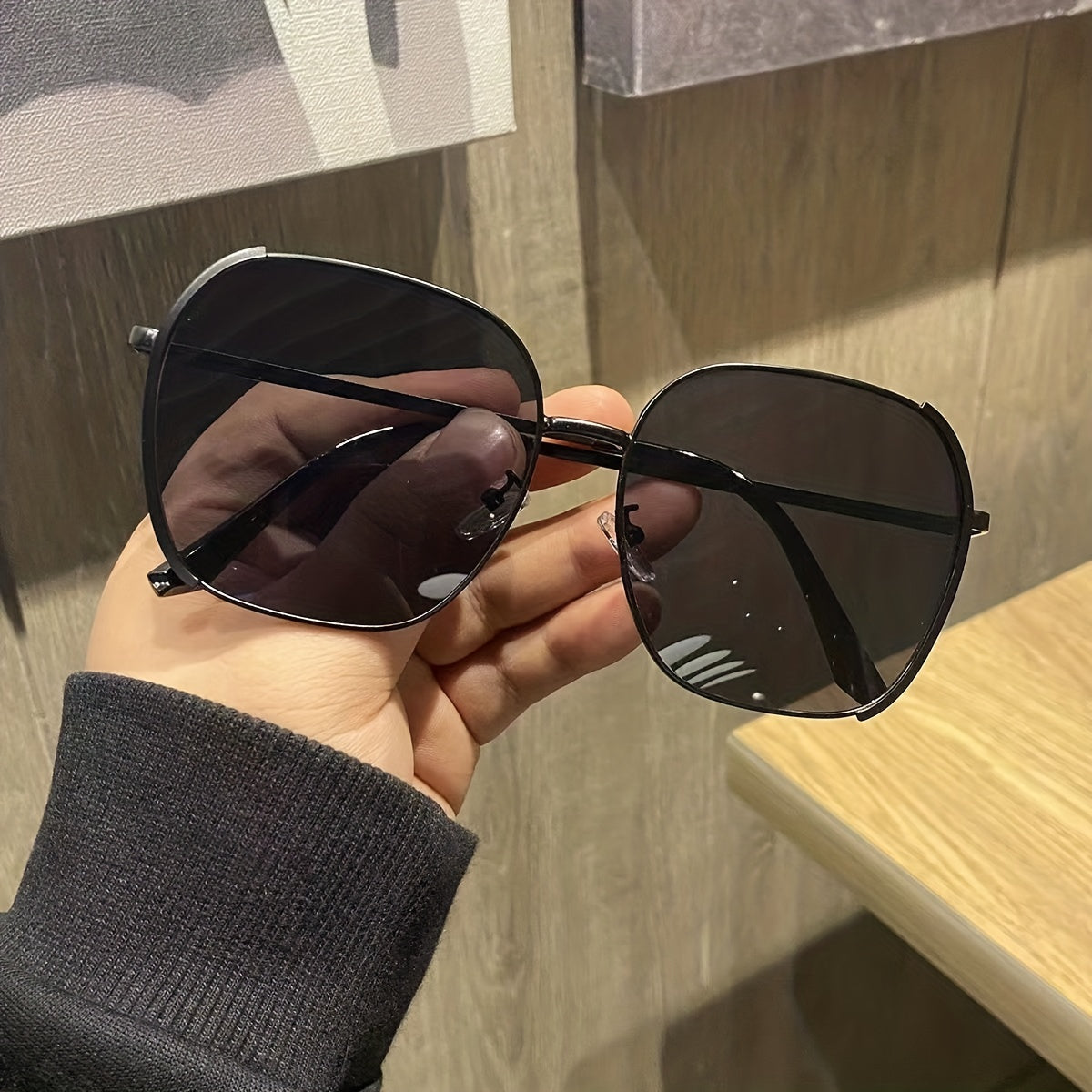 Men's Oval Sunglasses UV Protection Glasses