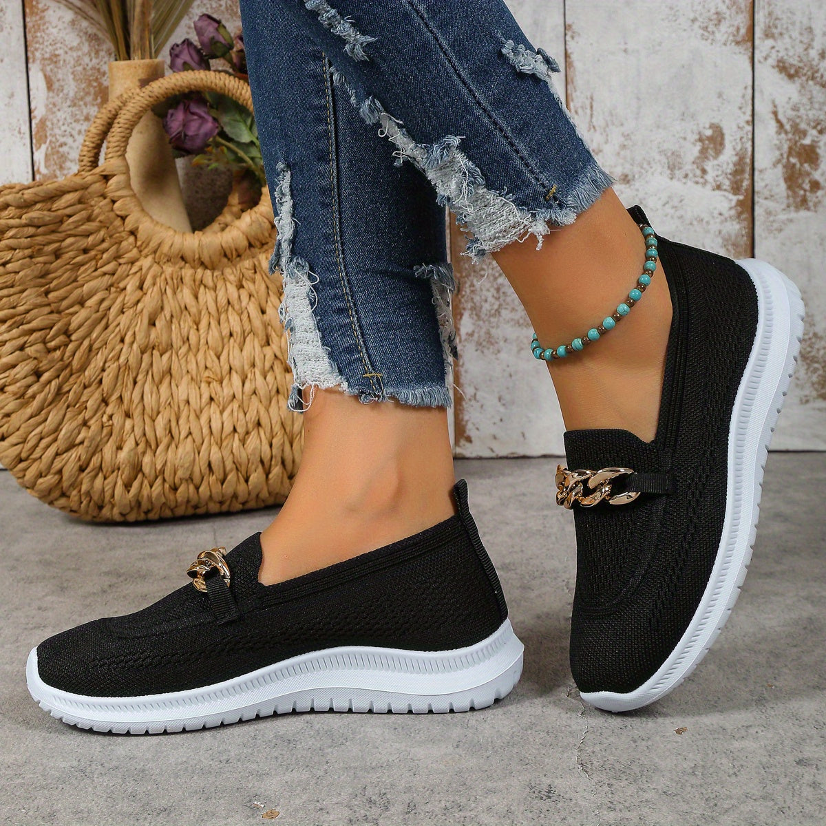 Women's Chain Decor Slip On Sneakers Outdoor Shoes