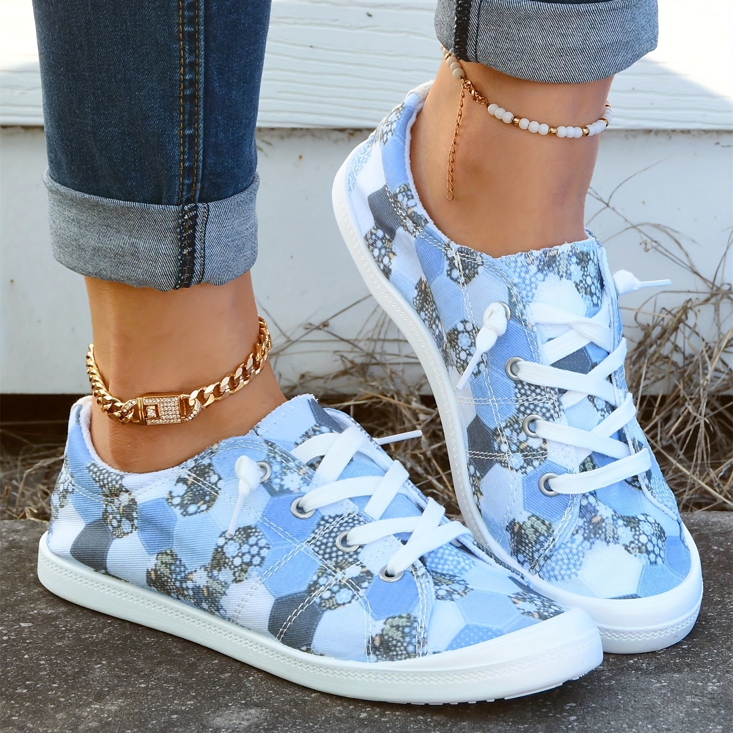 Geometric Pattern Canvas Lace Up Low Top Sneakers