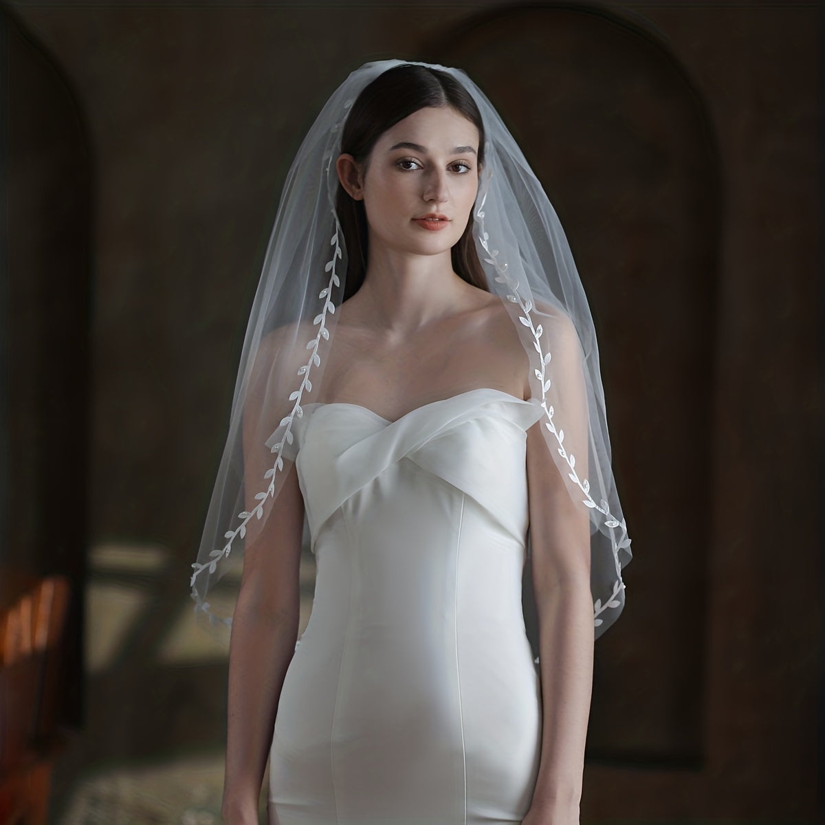 Double Layer Bridal Veil with Leaf Shape Edge Head Piece
