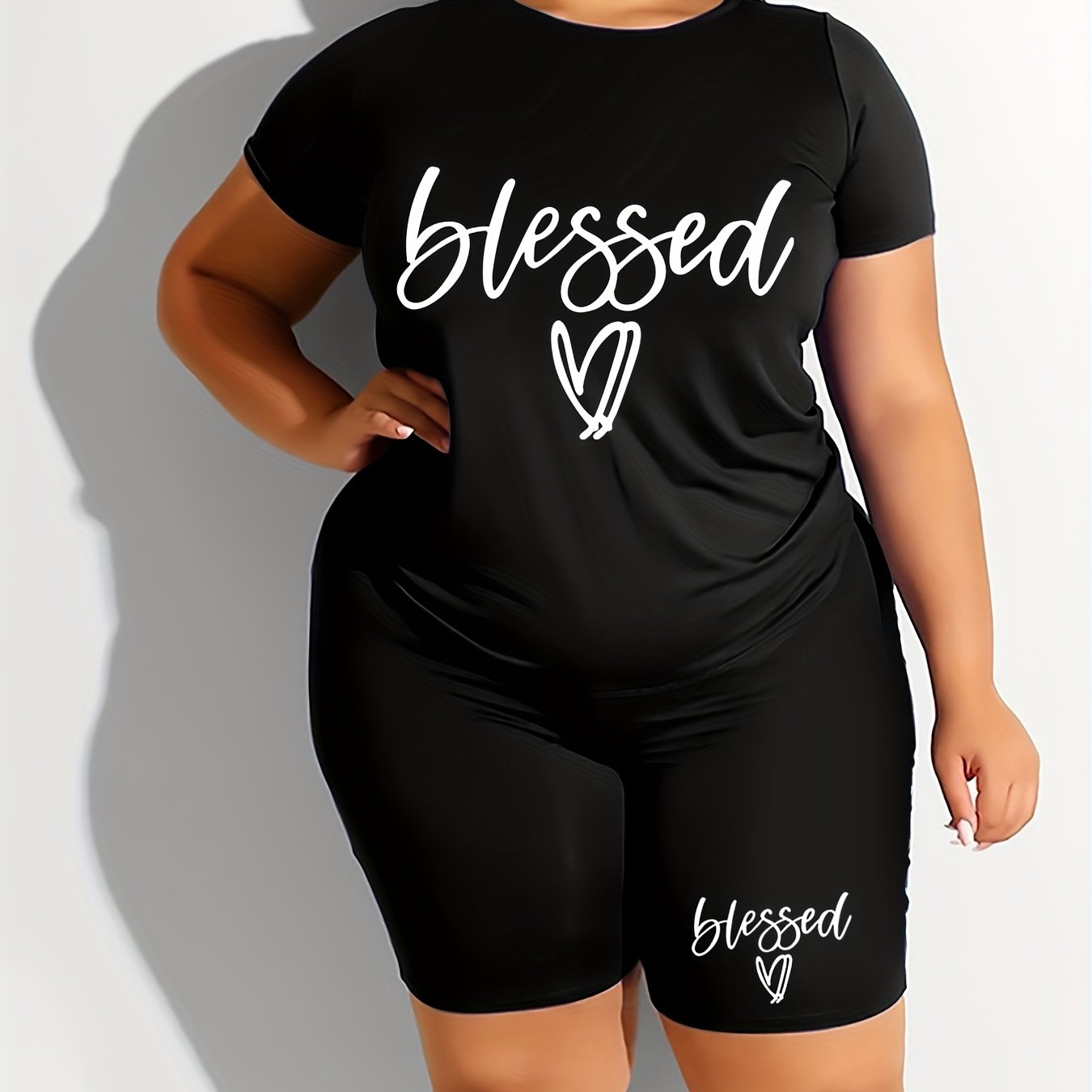 Women's Plus Heart & Letter Print Stretchy Tee & Shorts Set
