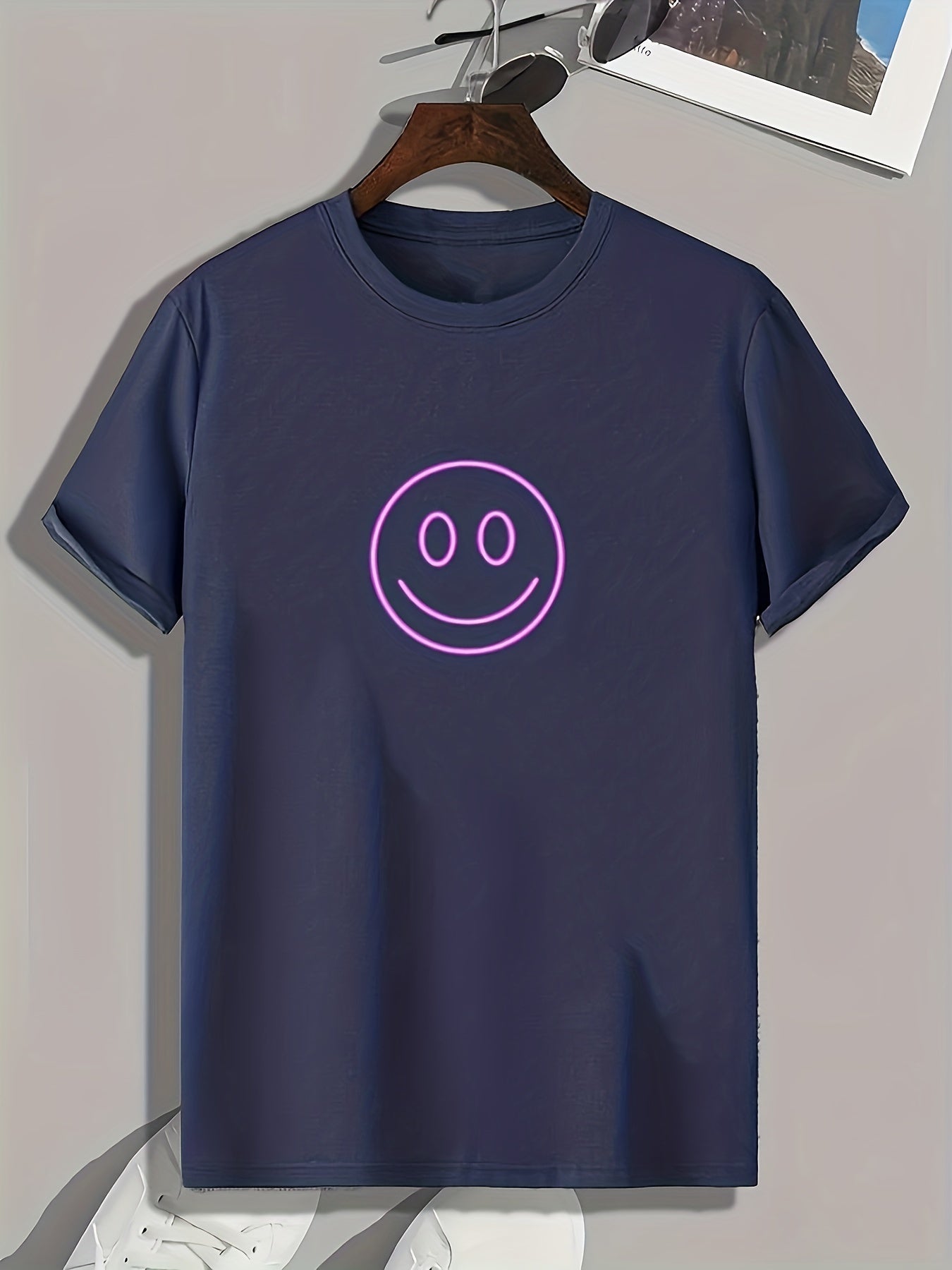 Happy Face Print Men's Comfy T shirt Active Slightly Stretch Breathable Tee