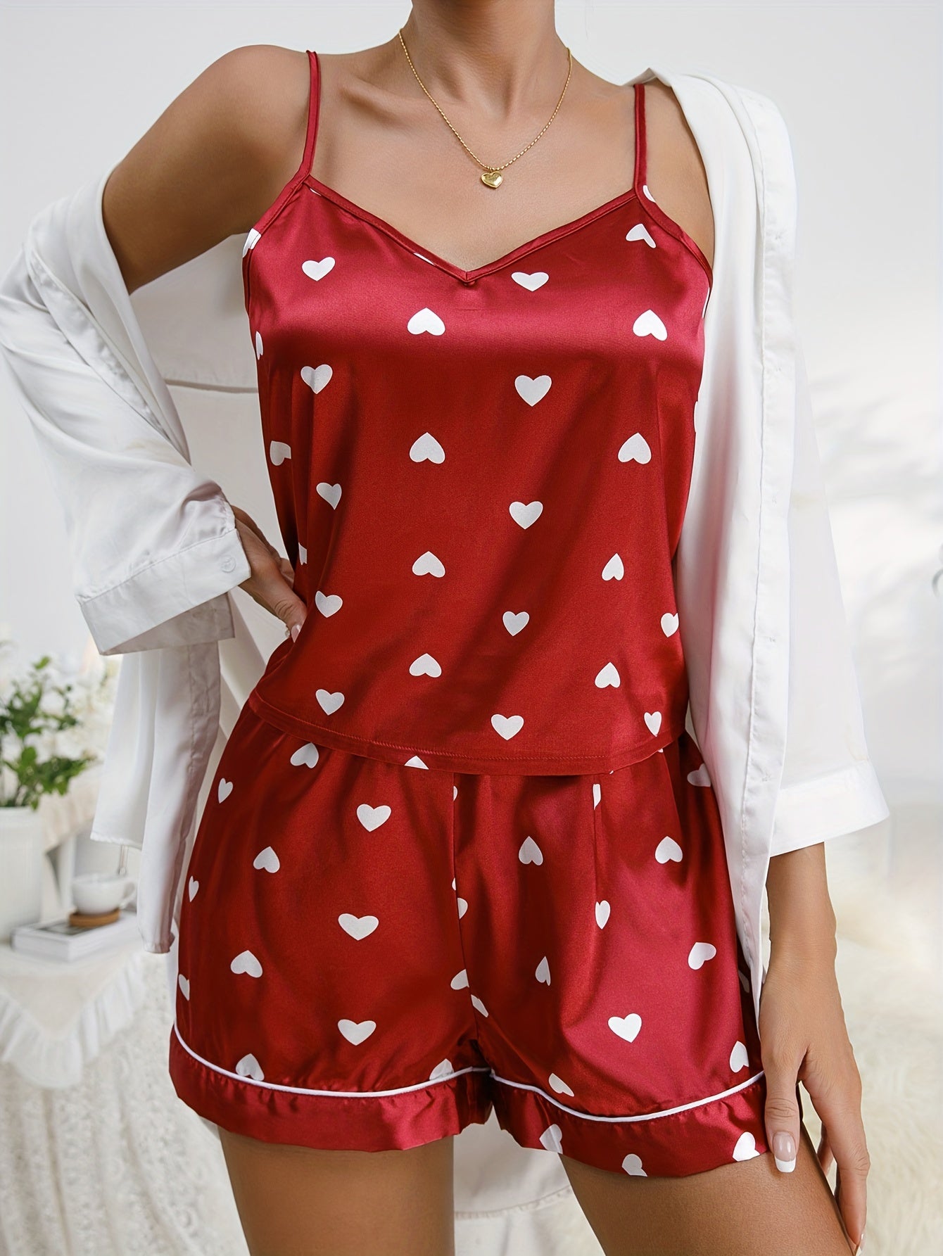 Heart Print Pajamas Set V Neck Cami Top & Shorts Women's Sleepwear