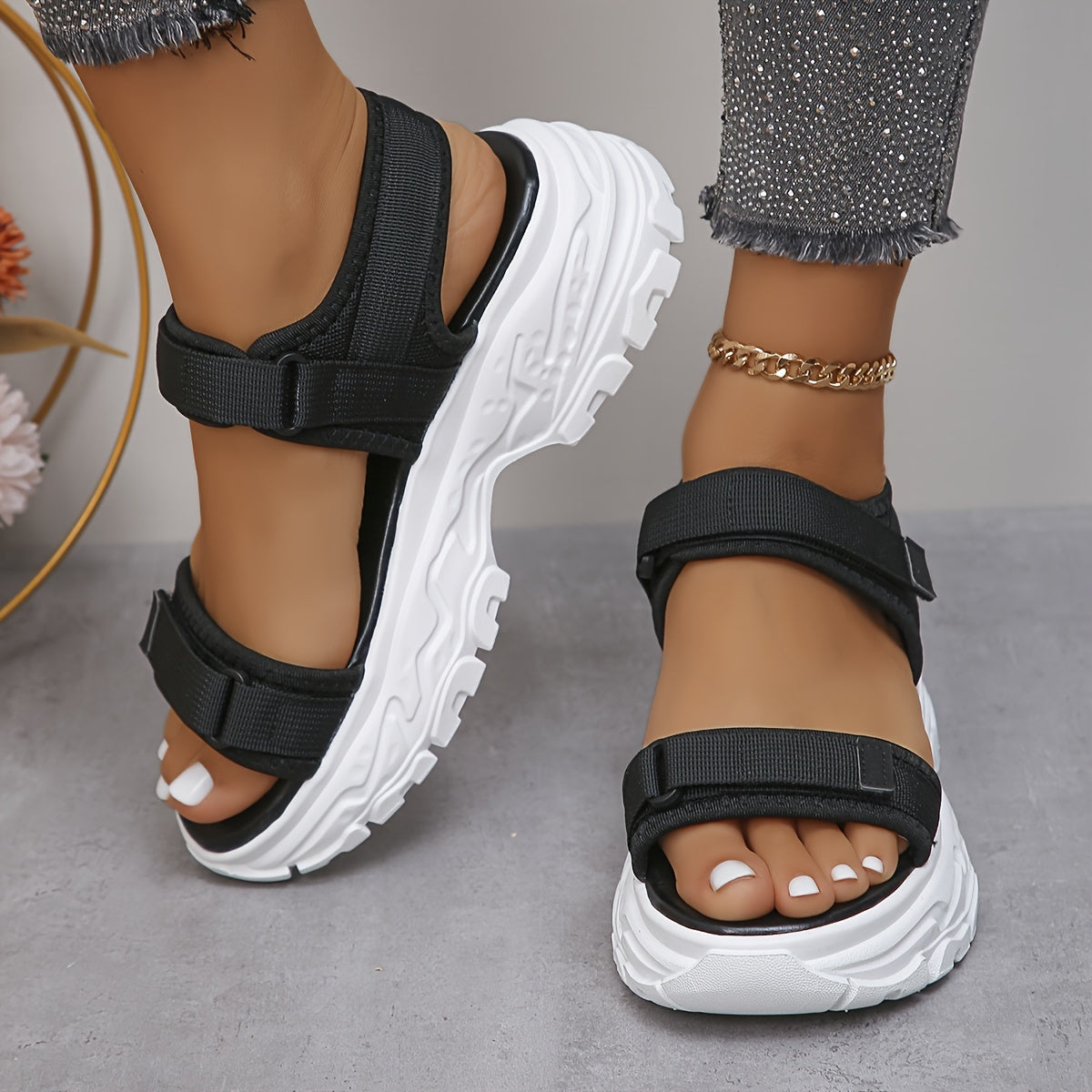 Women's Thick Soled Sports Sandals Lightweight Comfortable Slides