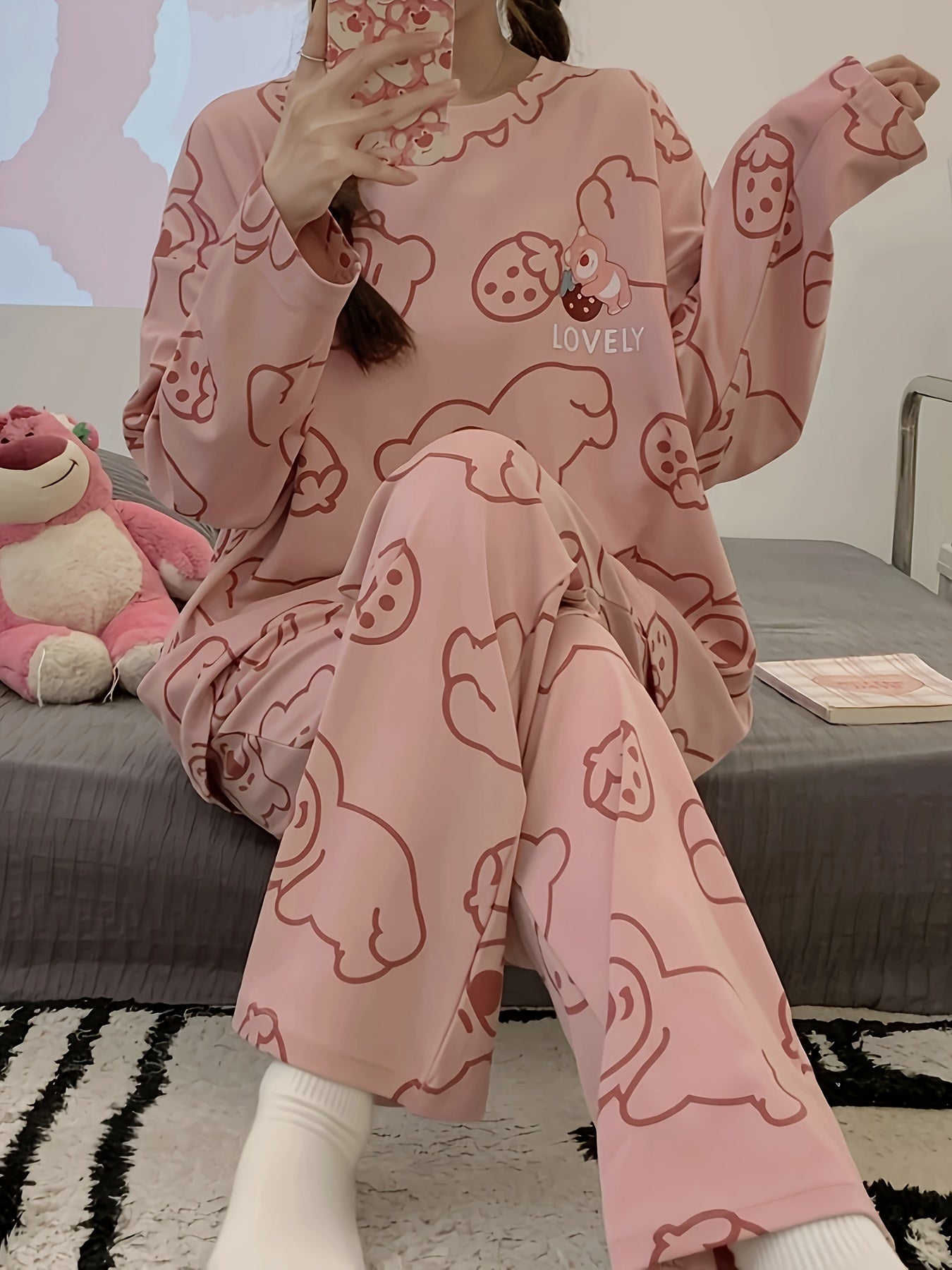 Bear Print Pajama Set Long Sleeve Crew Neck Women's Sleepwear