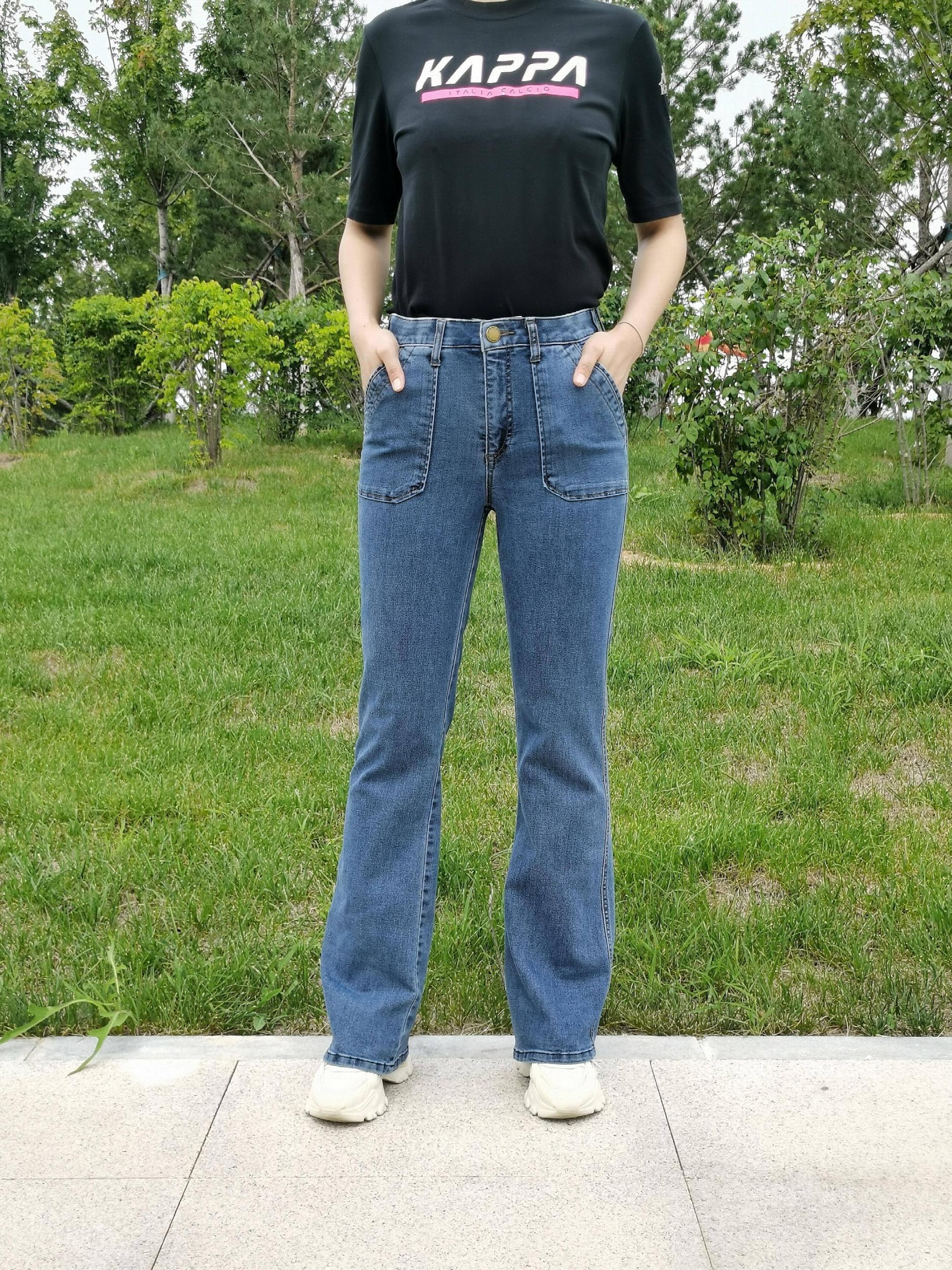 Women's Plus Button Fly Flared Leg Jeans With Pockets
