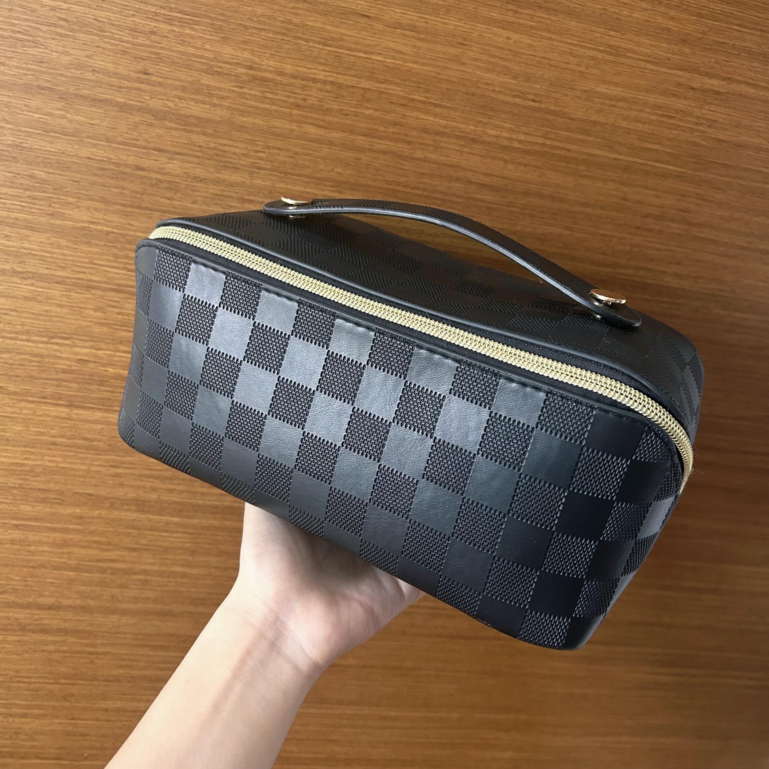 Portable Toiletry Bag for Women Travel PU Leather Cosmetic Bag Large Organizer