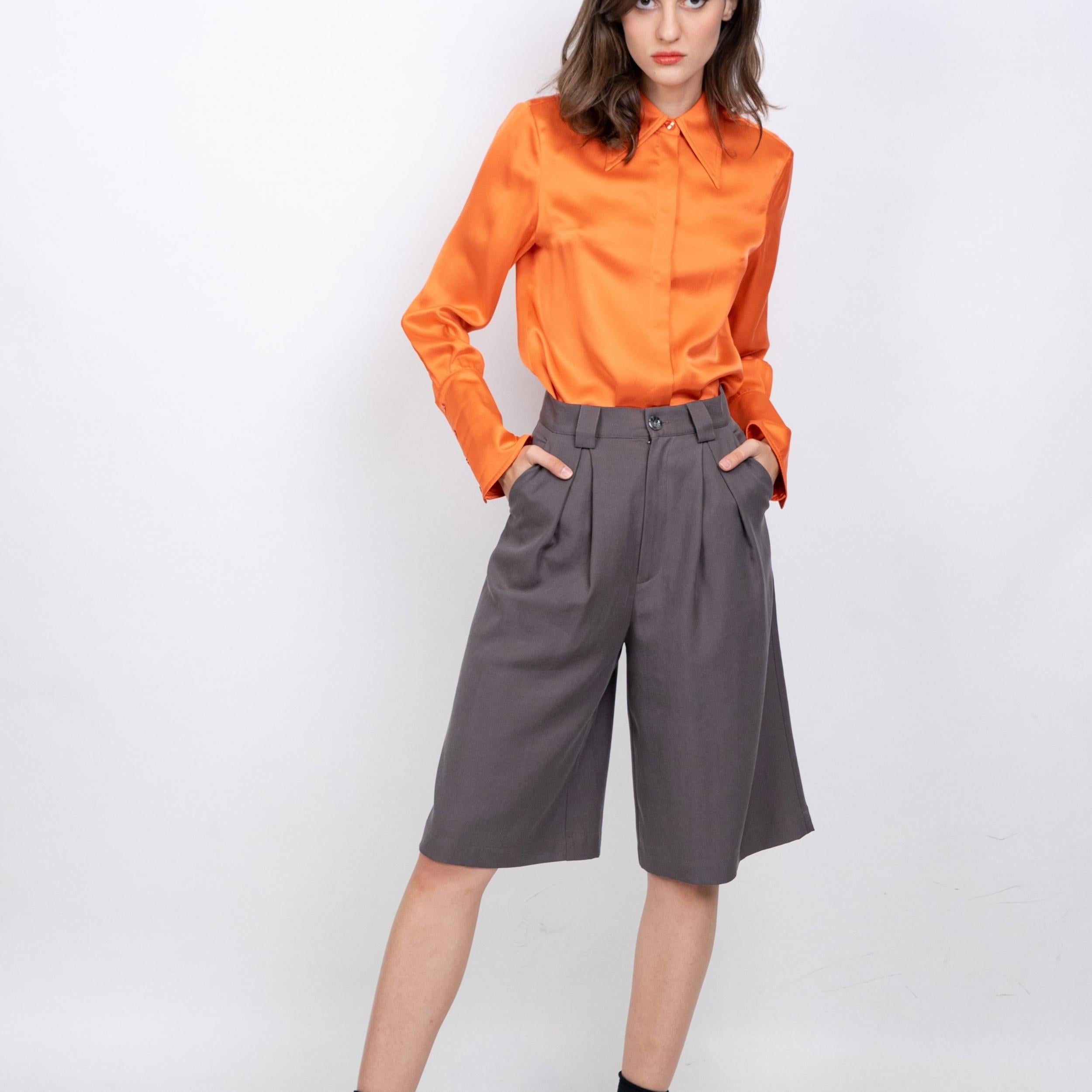 Ruched Knee Length Suit Shorts Wide Leg Pleat Front Tailored Shorts