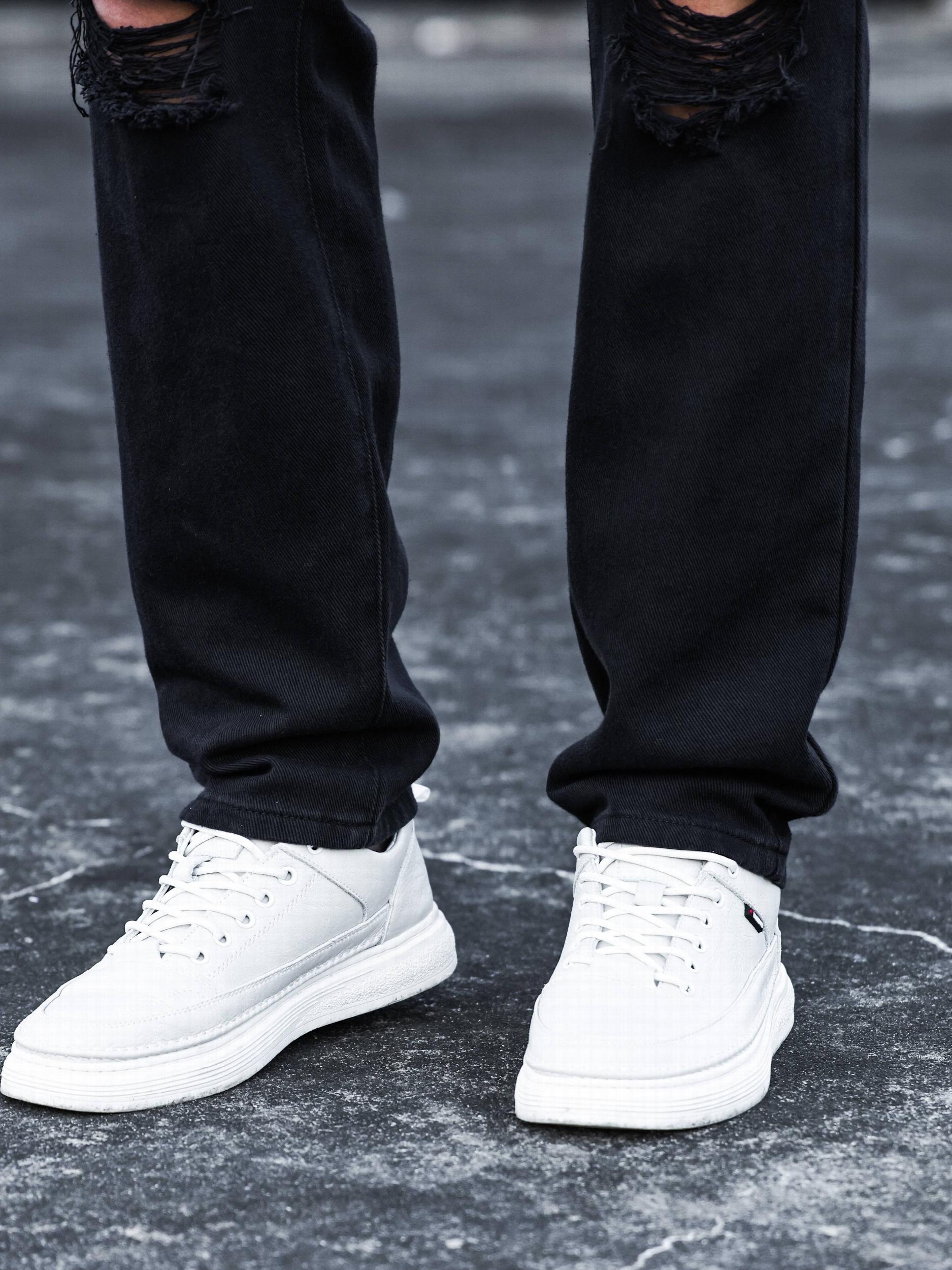 Men's Slim Fit Ripped Jeans Casual Street Style Distressed Denim Pants