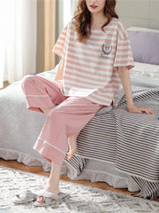 Stripe Print Pajamas Set Short Sleeve Crew Neck Top & Cropped Pants
