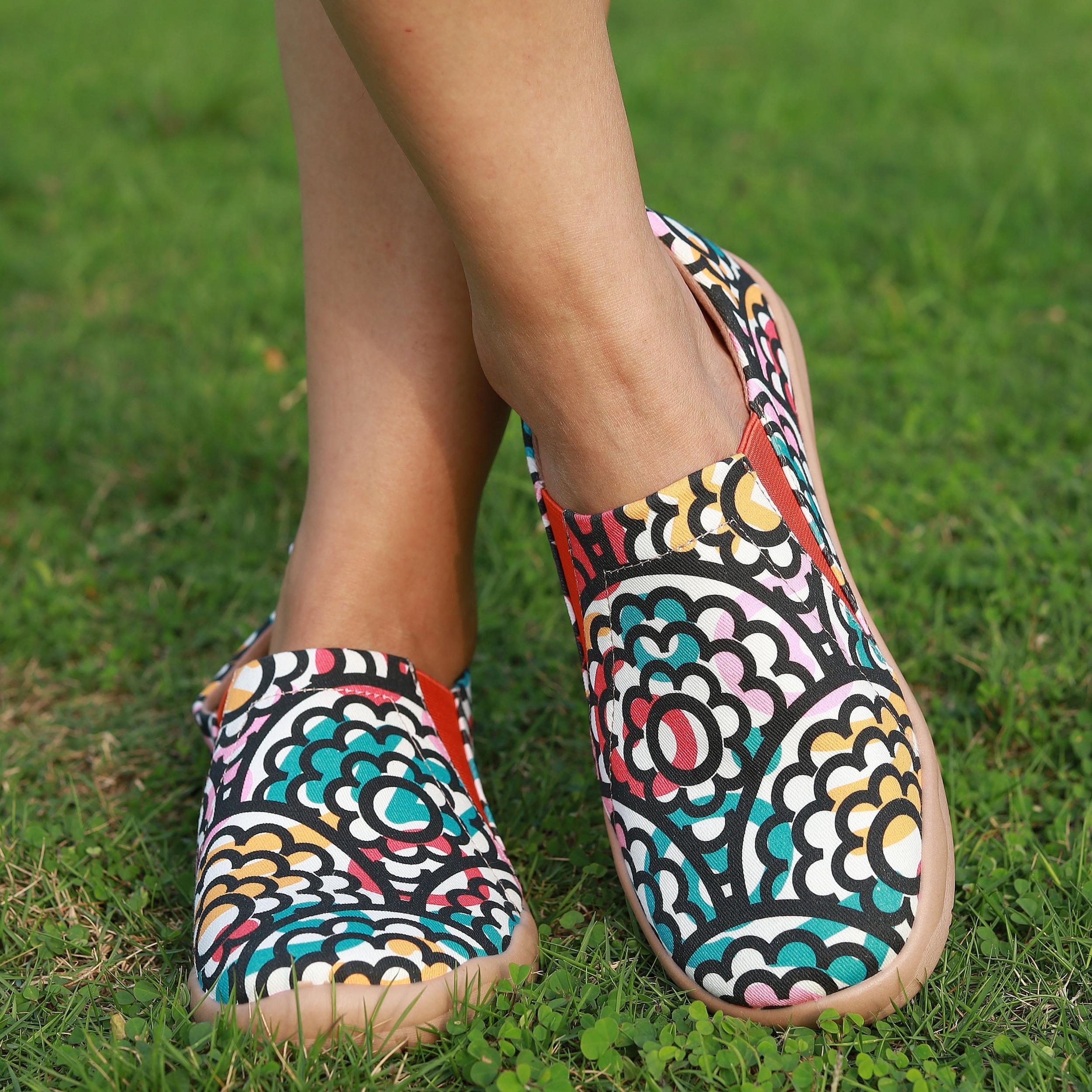 Floral Printed Slip On Canvas Shoes for Women