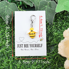 5pcs Cartoon Bee Keychains with Gift Cards - Ideal Gift for Friends