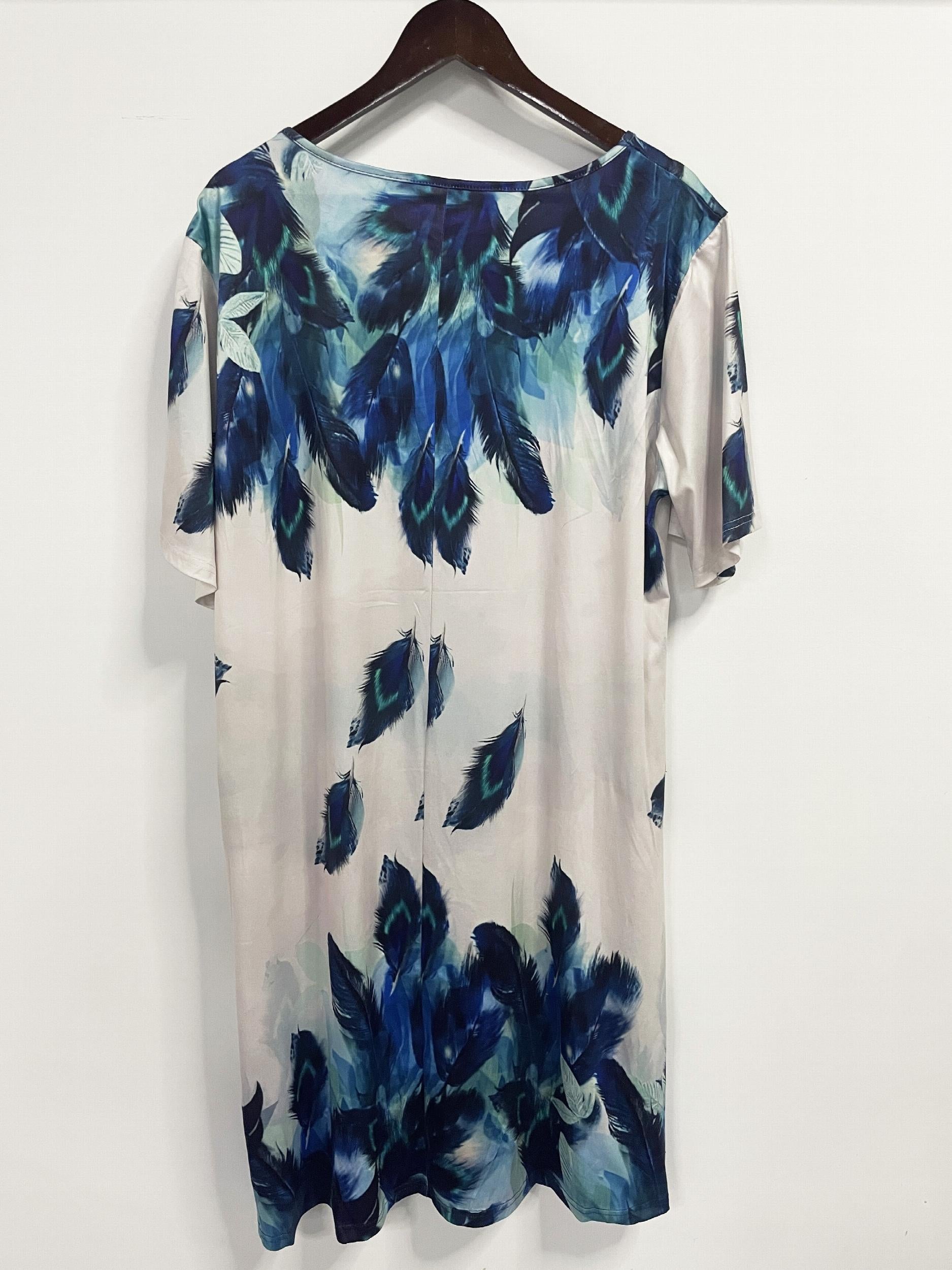 Feather Print Plus Size Dress with Pockets