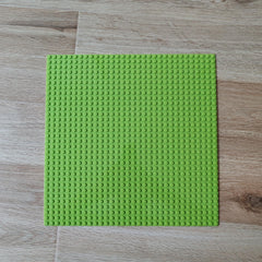 2pcs Classic 32x32 Studs Baseplates for Building Brands Ideal for MOCs Wall Stre