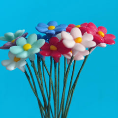1:12 Scale Mixed Color Daisies Plastic Flowers Dollhouse Decor Bedroom Accents