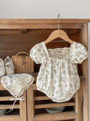 Baby Girls Floral Print Onesie & Hat Set