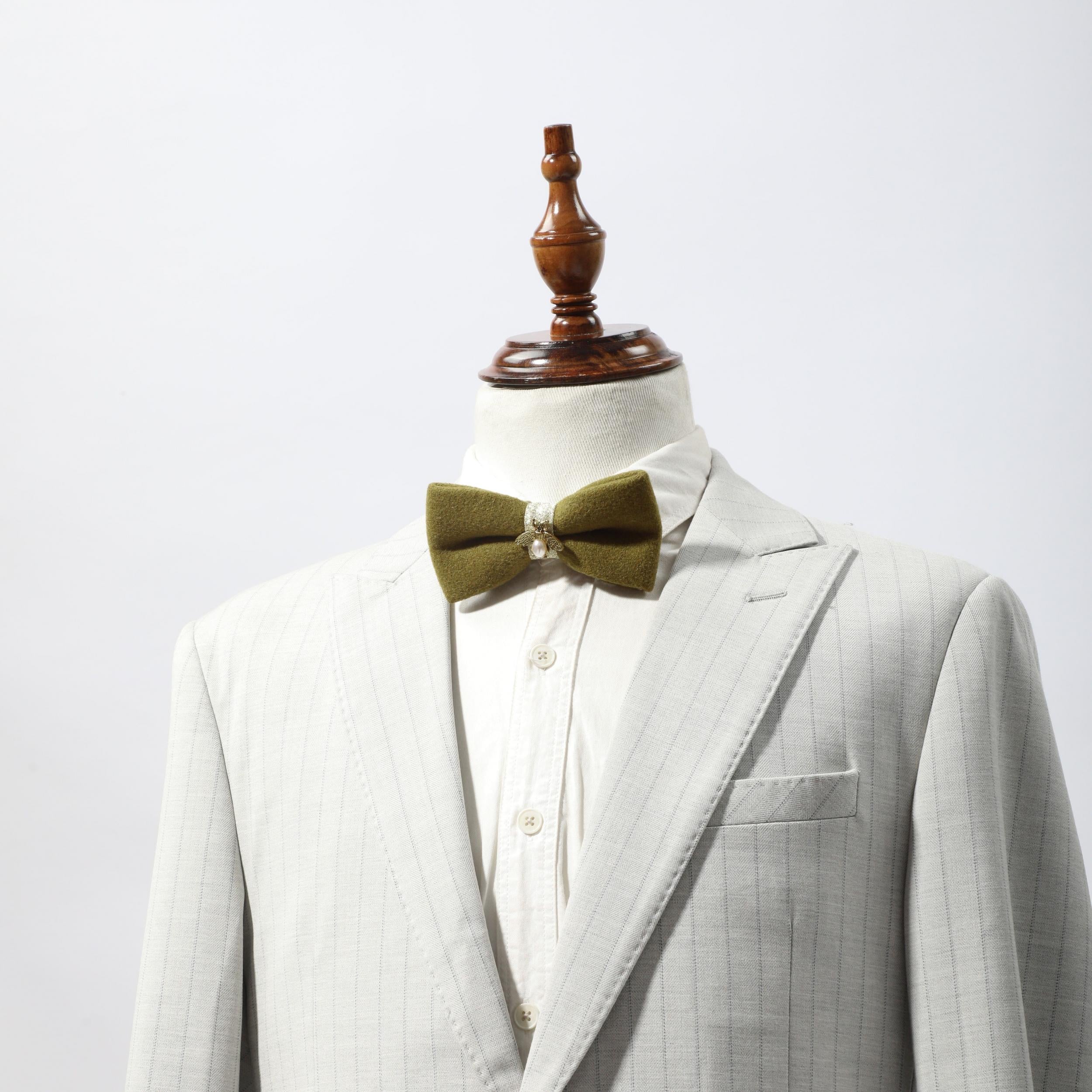 Men's Pearl Bee Plush Bow Tie for Business Banquet Wedding