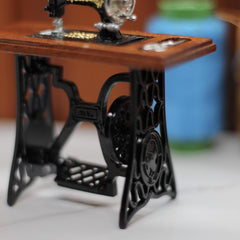 1:12 Dollhouse Sewing Machine Model Puzzle Props