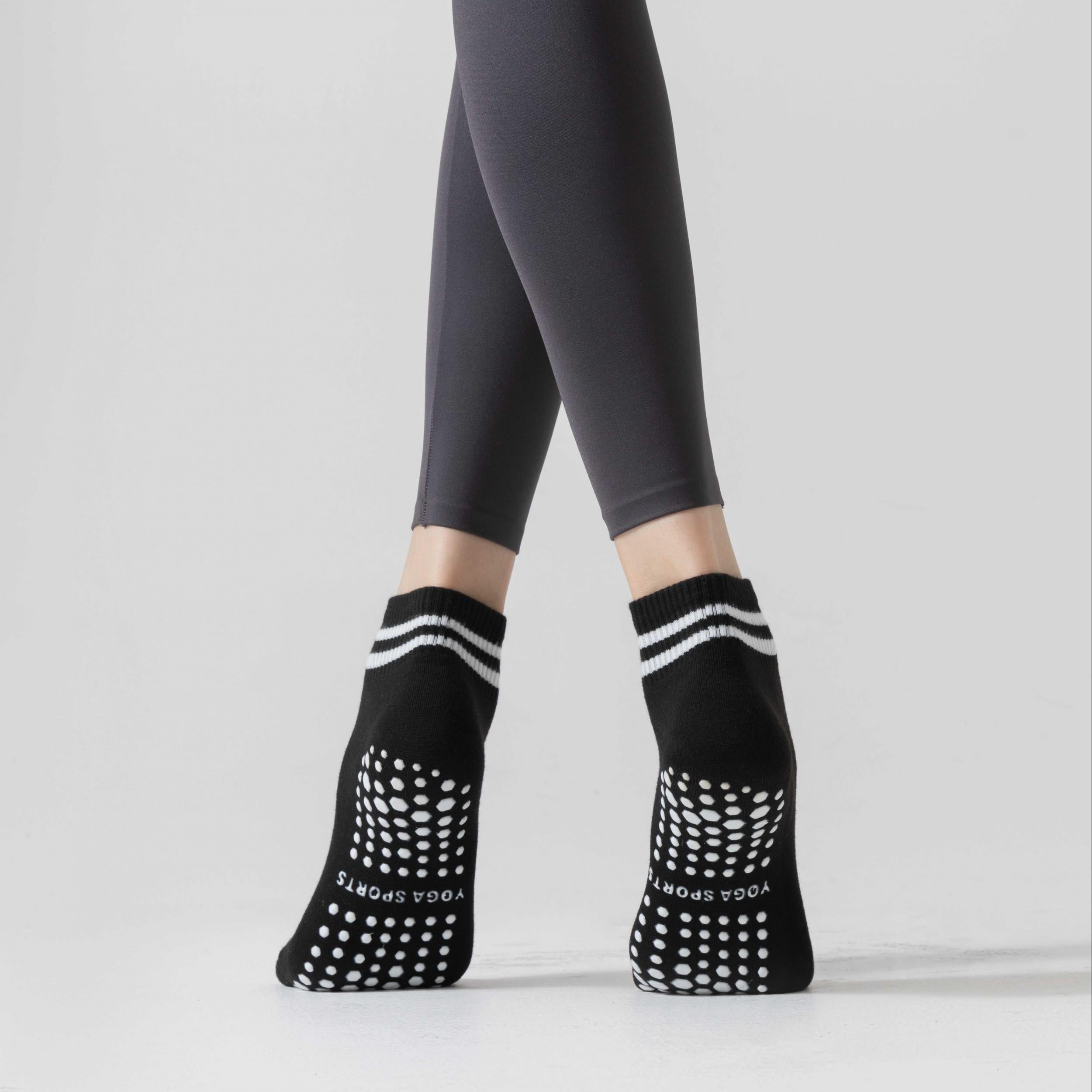Professional Yoga Socks Non slip Grips Breathable Dance Training Socks